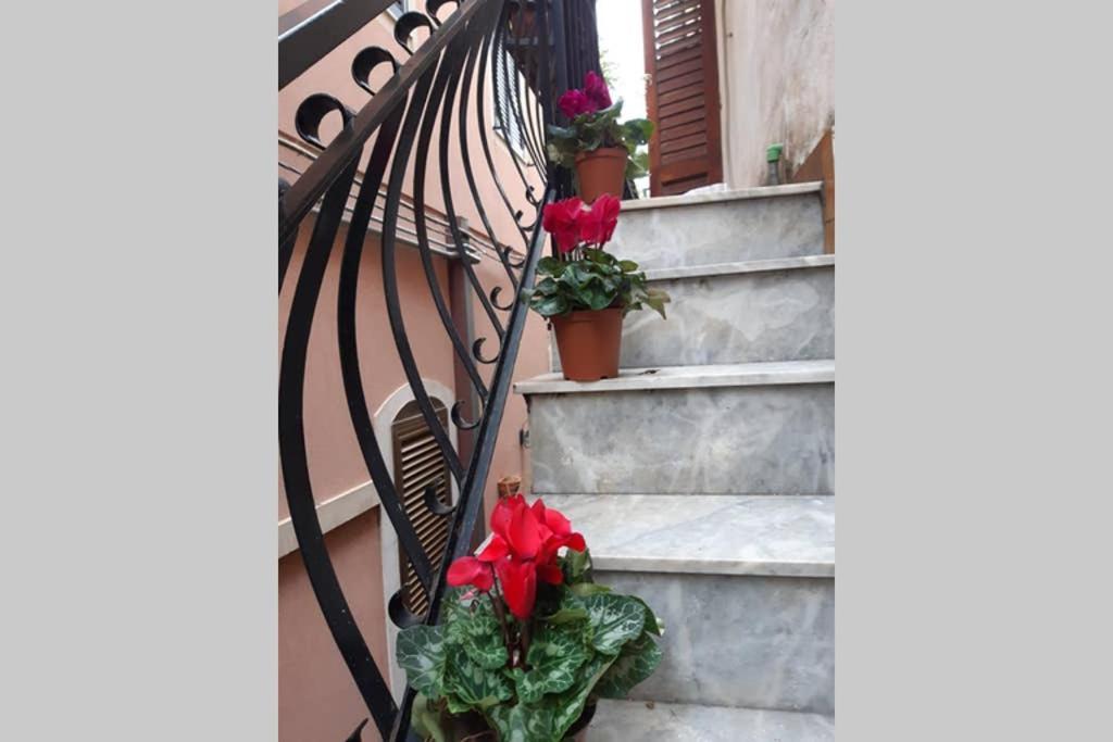 شقة Casa Alessia آتْشّي كاستيلّو المظهر الخارجي الصورة