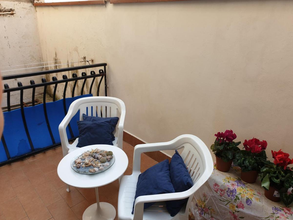 شقة Casa Alessia آتْشّي كاستيلّو المظهر الخارجي الصورة